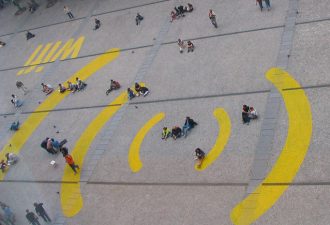 “В Англии Wi-Fi встраивают в тротуар” заблокирована В Англии Wi-Fi встраивают в тротуар