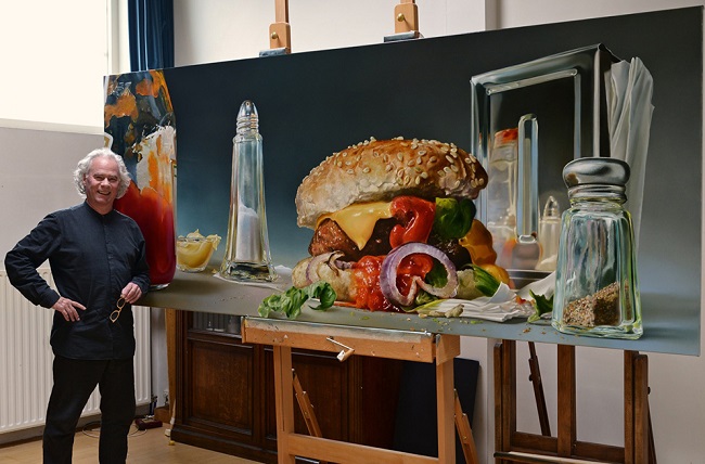 Реализм 21-го века: гамбургеры и картофель фри как искусство