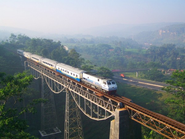 Мост Cikurutug, Индонезия